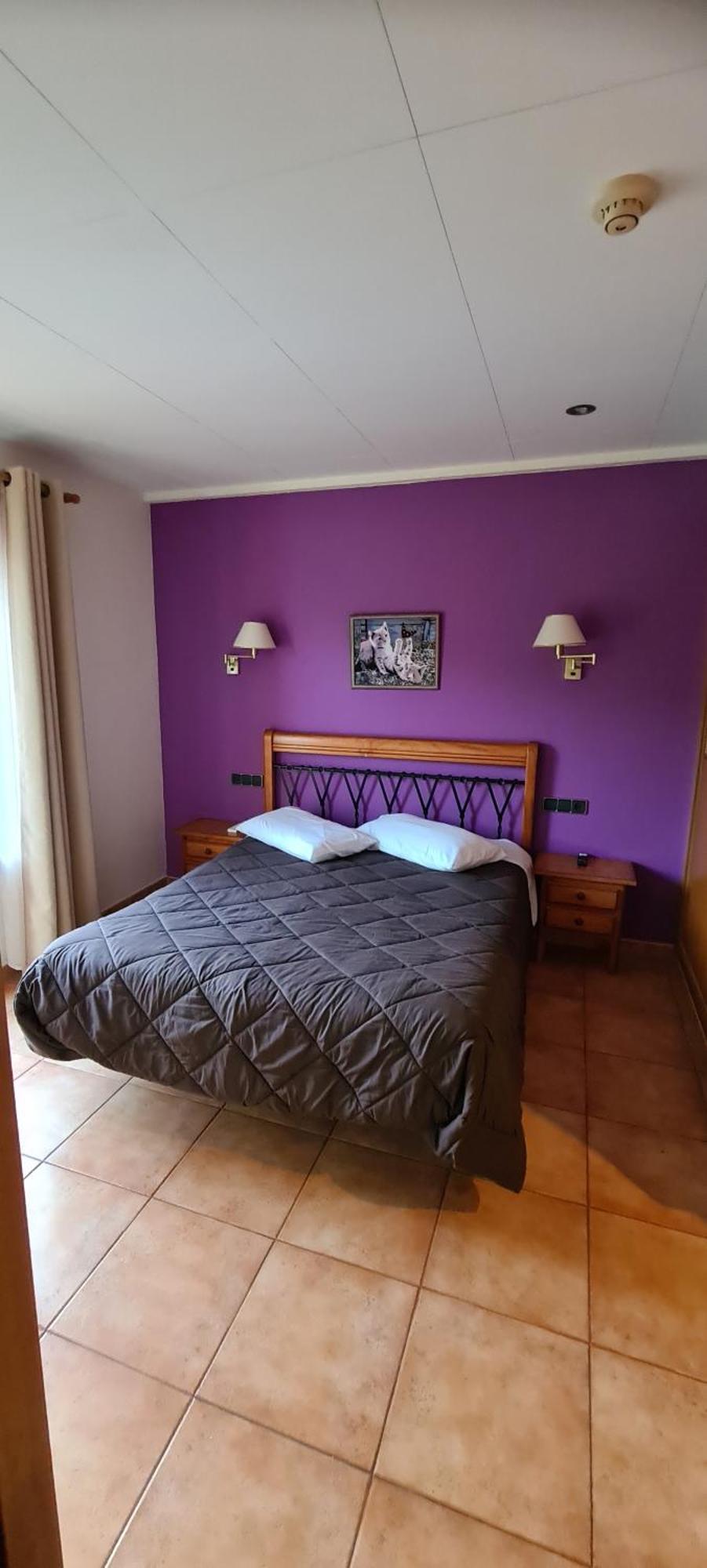 Hostal Mont-Rock Montagut Экстерьер фото