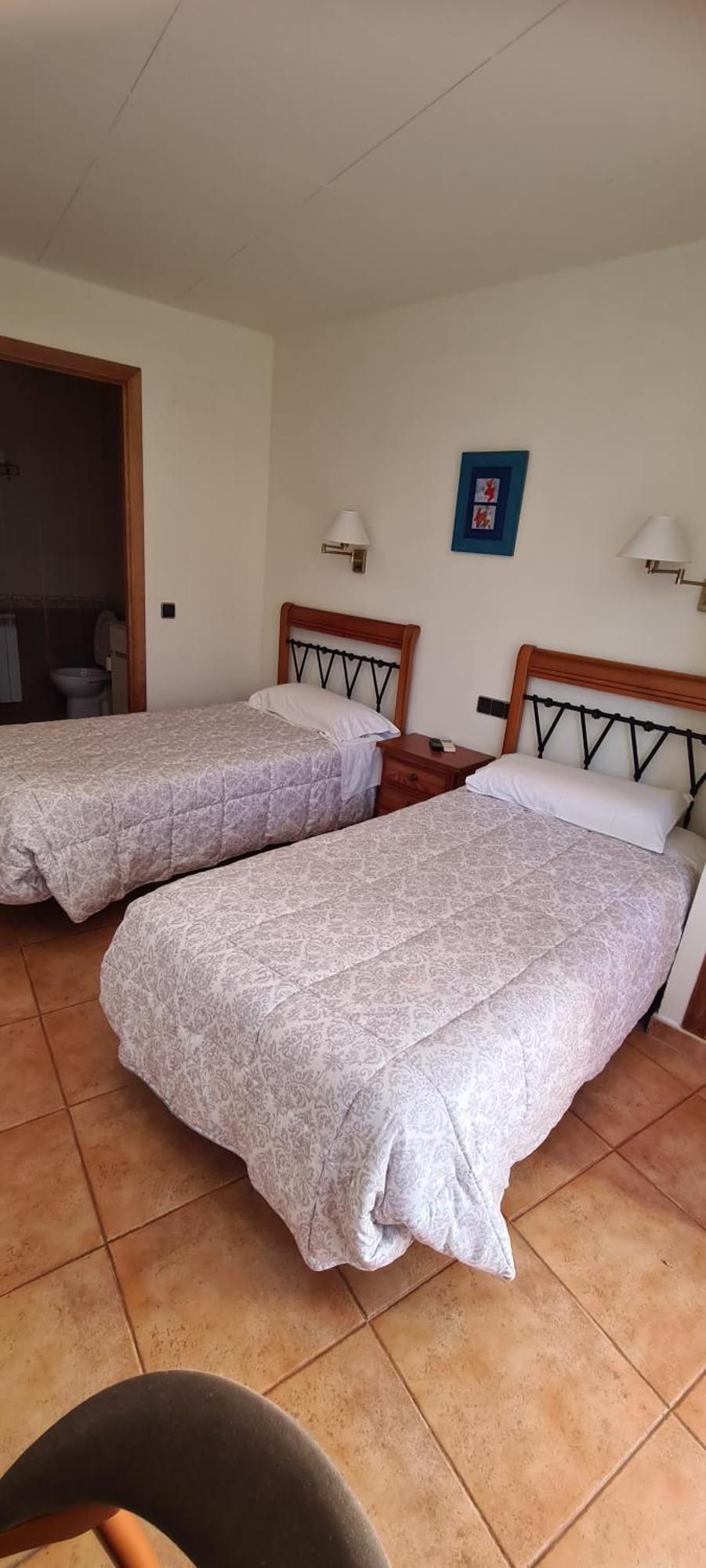Hostal Mont-Rock Montagut Экстерьер фото