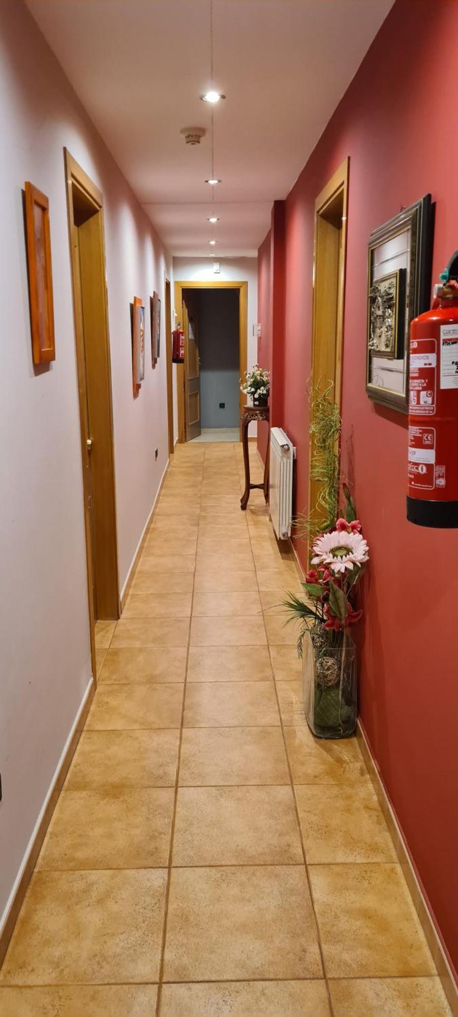 Hostal Mont-Rock Montagut Экстерьер фото