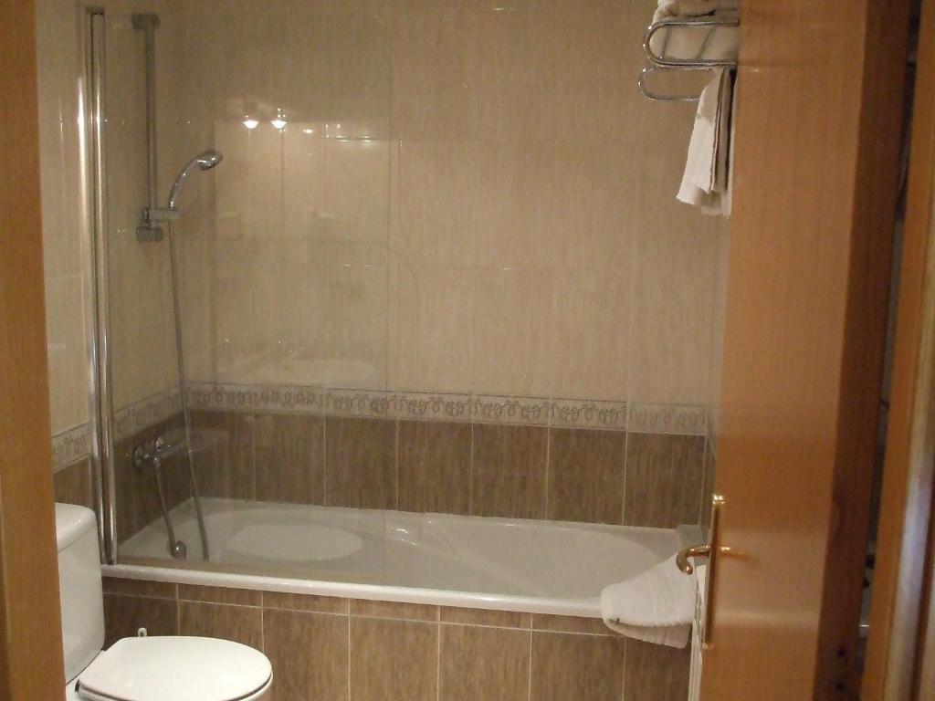 Hostal Mont-Rock Montagut Номер фото